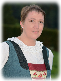 Ausschussmitglied Trachtenverein Völs Hildegard Steixner Schriftführerin-Stellvertreterin Trachtenverein Völs Hildegard Steixner